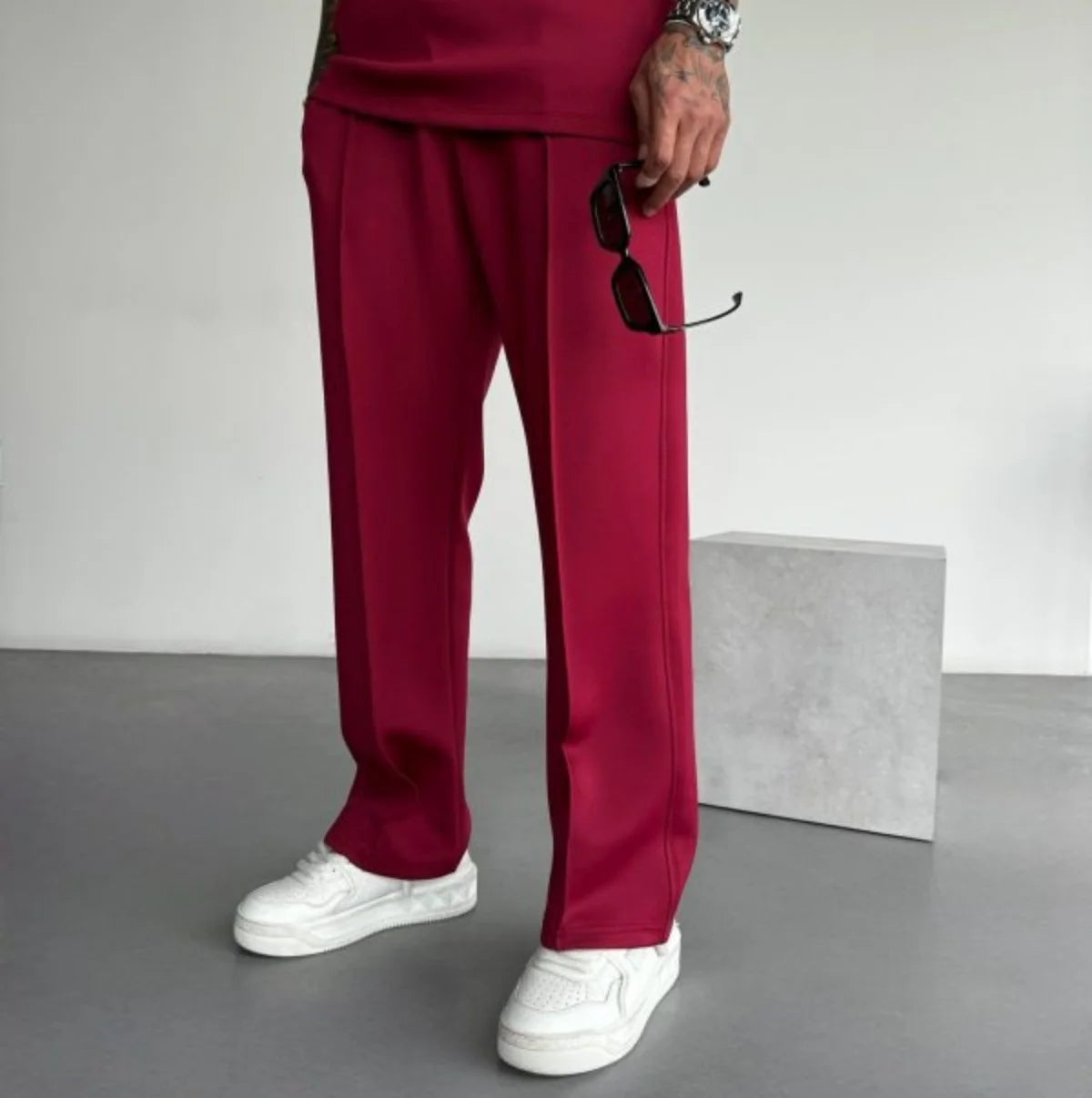 New men's casual pants, stylish and comfortable elastic waist drawstring single-line pleated solid color pocket mops pants